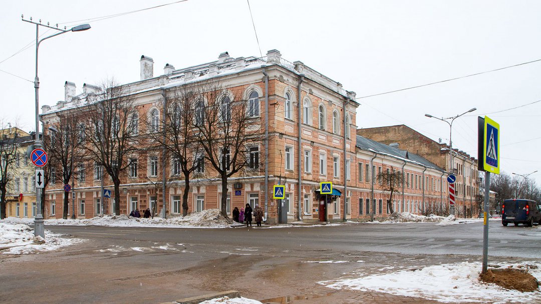 Муниципальные учреждения великого новгорода. Университетская гимназия.